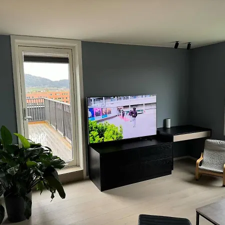 Family-friendly Luxury Penthhouse With Three Bedrooms *