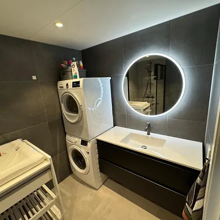 アパート Family-friendly Luxury Penthhouse With Three Bedrooms *