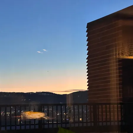アパート Family-friendly Luxury Penthhouse With Three Bedrooms Jordalen