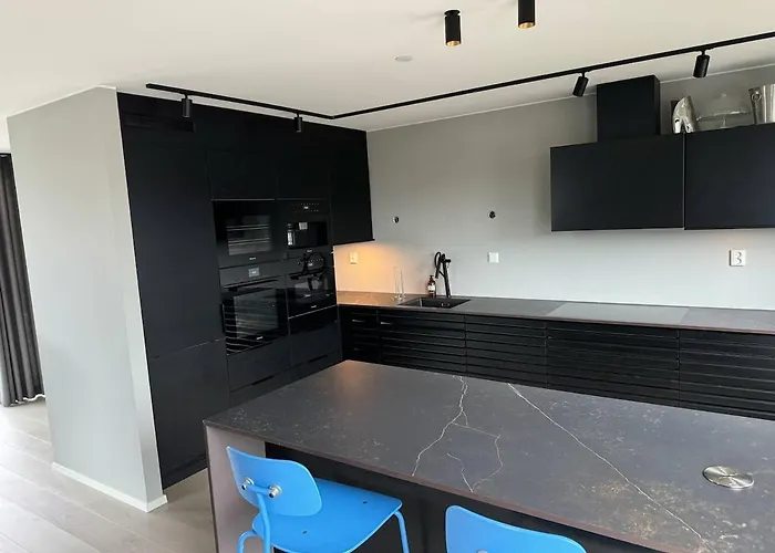 Family-friendly Luxury Penthhouse With Three Bedrooms アパート Jordalen