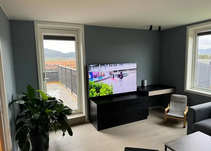 Family-friendly Luxury Penthhouse With Three Bedrooms *